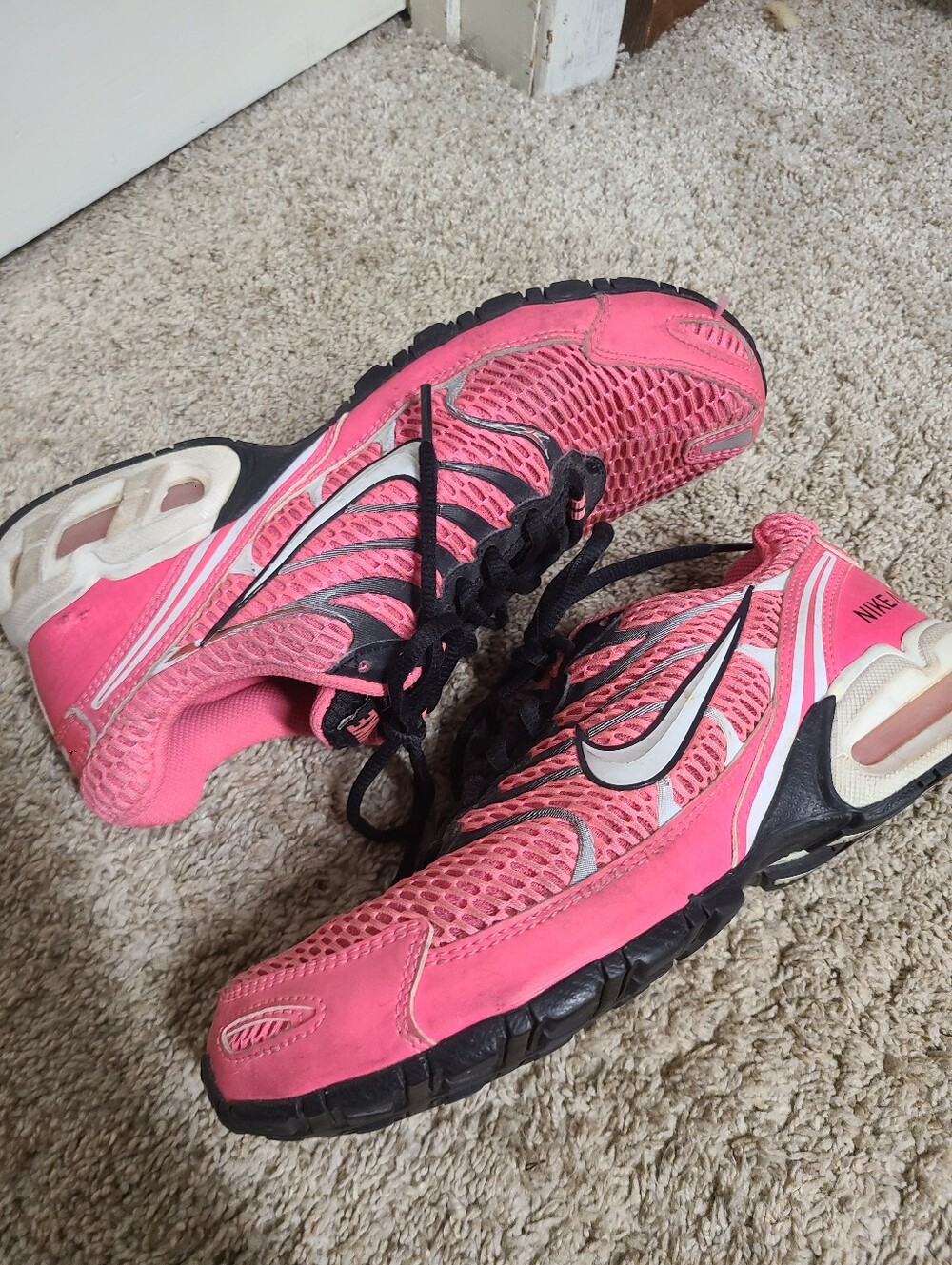 Nike AirMax Torch 4 Hot Pink Sneaker Tennis Shoes